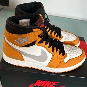 Air Jordan 1 Element. Men’s size 10. Like new.